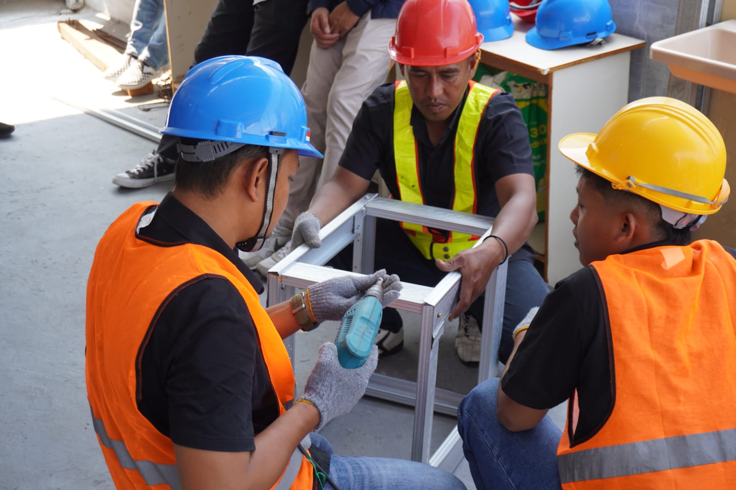 Pelatihan Konstruksi Rangka Baja Ringan